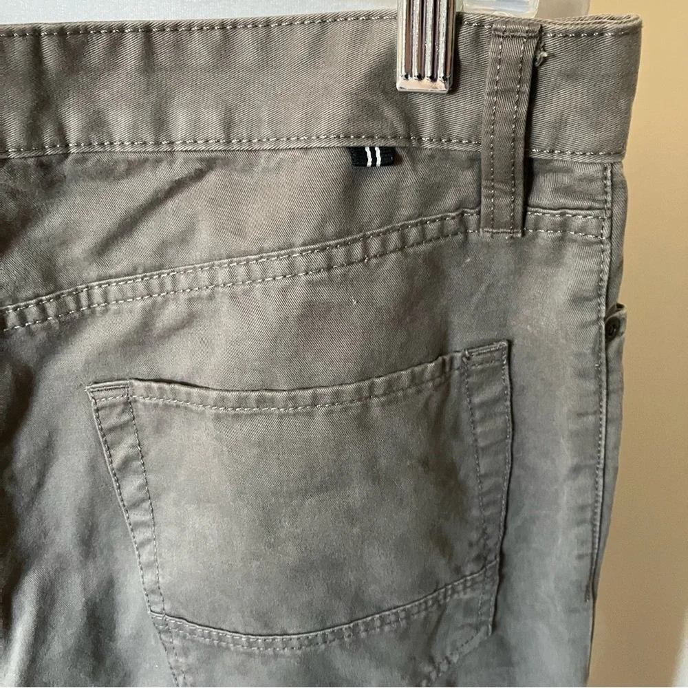 Men’s Nautica Grey Khaki Cotton The Spinnaker Pants size 32 x 32